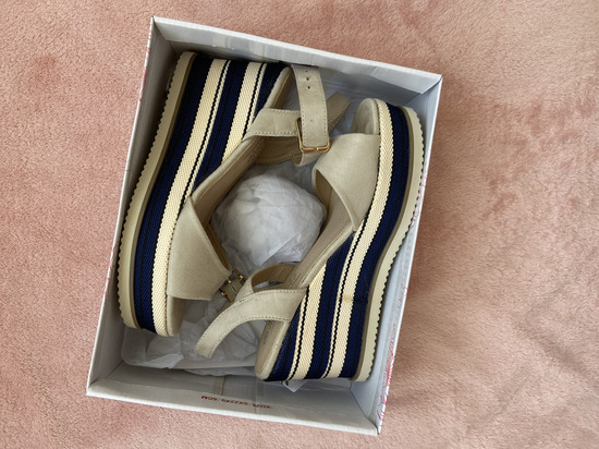 Bež sandale sa platformom (NENOŠENE) slika #4