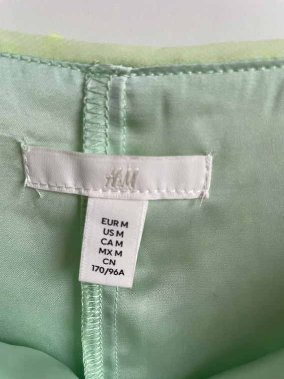 H&M slip haljina sa sljokicama slika #4