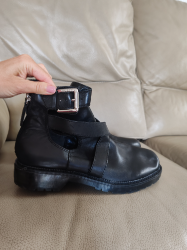 GUESS čizme gležnjače NOVE 41
