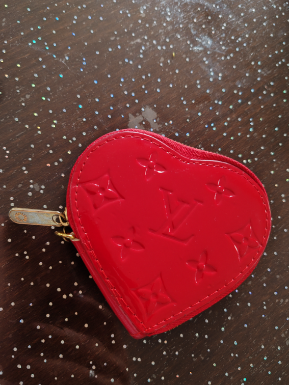 Louis vuitton privezak srce slika #2