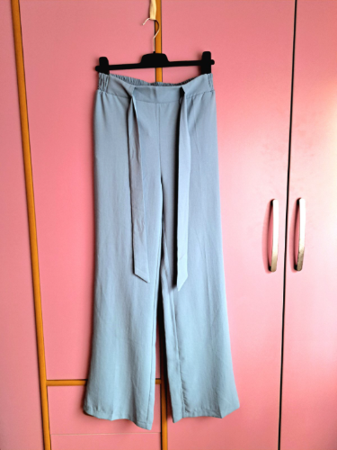 SNIZENO Elegantne nebo plave pantalone