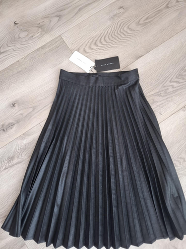 Novo!! Zara plisirana suknja