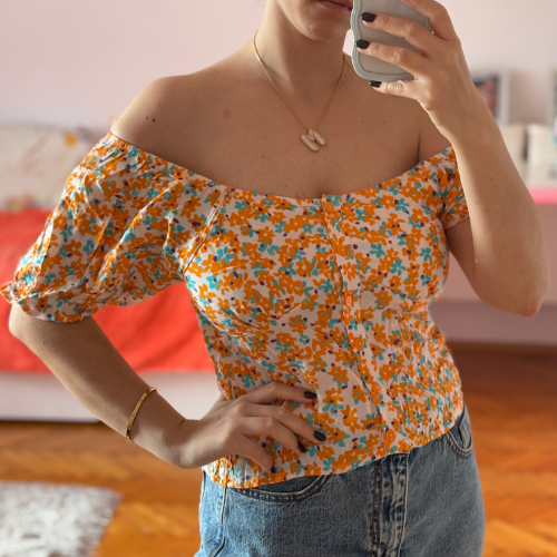 NOVO! DeFacto cvetna bluza