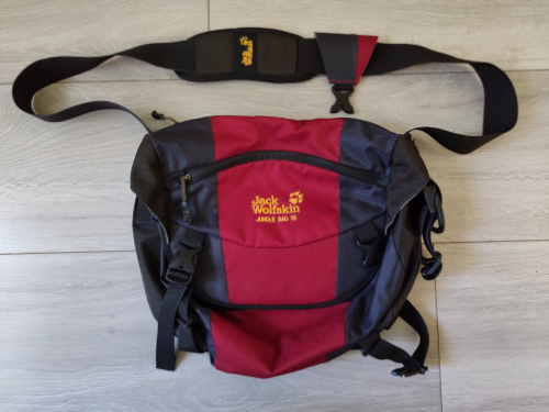 Odliicna JACK WOLFSKIN visenamenska torba