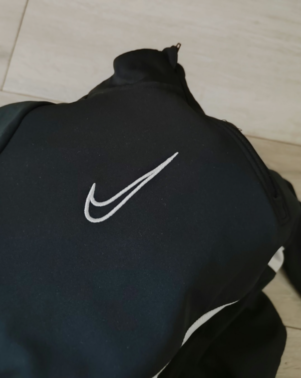 Kao nova NIKE Dri Fit bluza duks - M slika #4