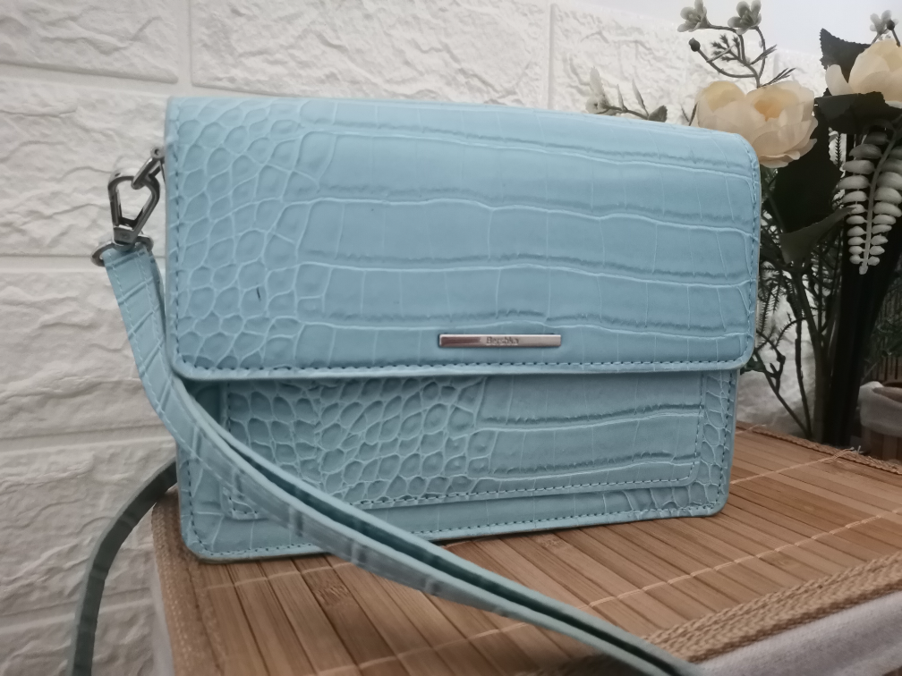 Bershka plava torba  slika #1