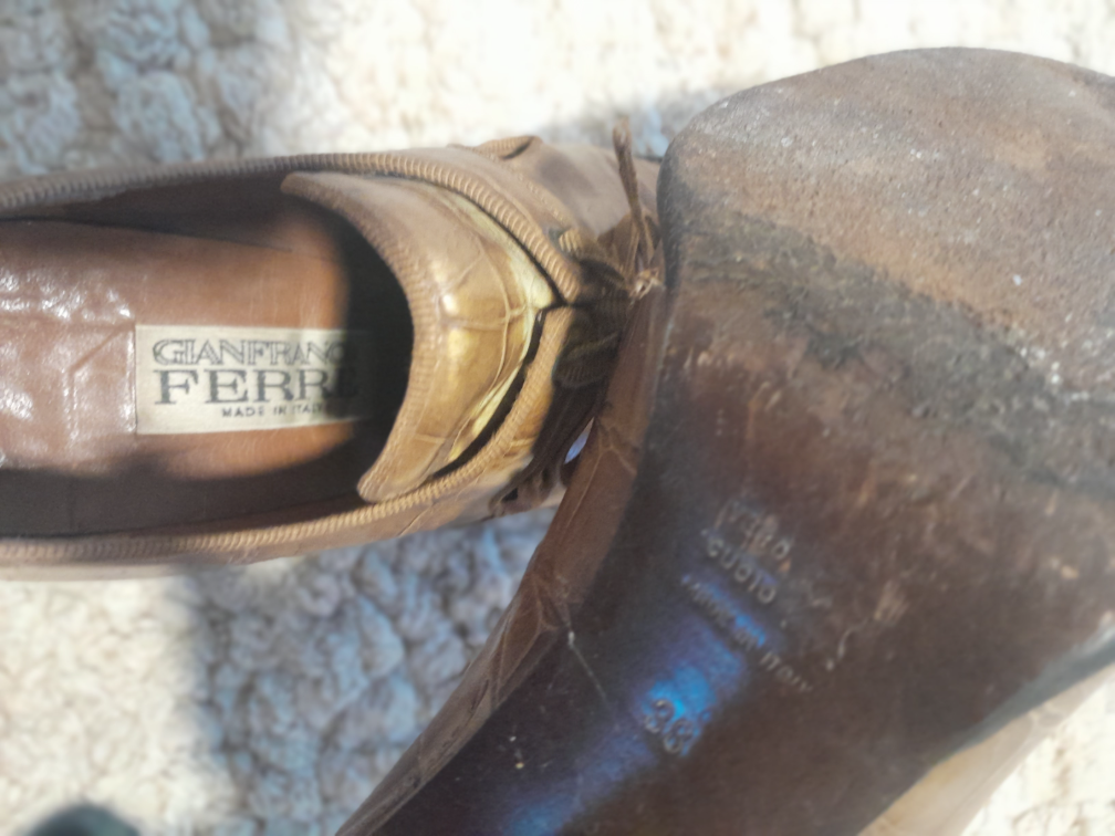 ***Gianfranco Ferre ***Made in Italy*** Koza** slika #3