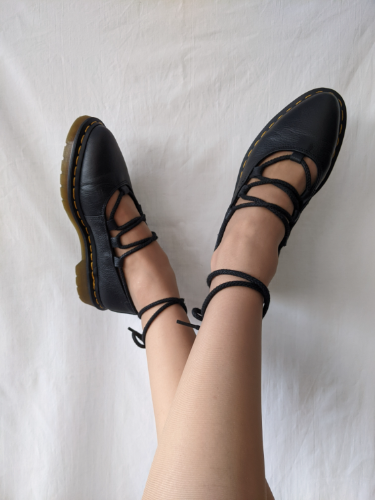 Dr. Martens Elphie baletanke