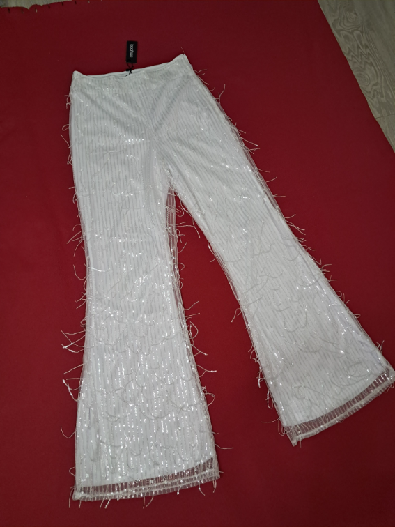 Boohoo bele pantalone slika #1