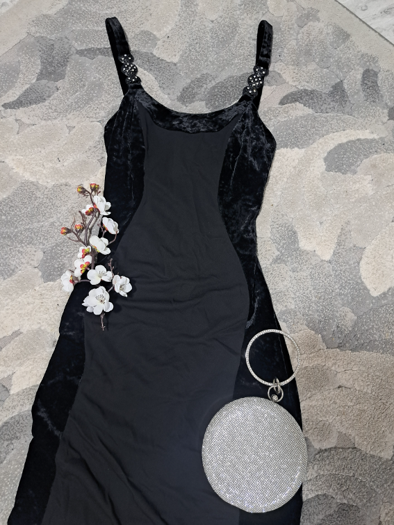 Crna elegantna haljina slika #2