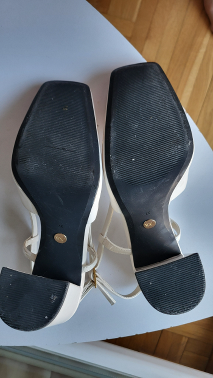 Zara krem blok peta sandale  slika #3