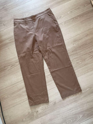 ZARA kamel pantalone 