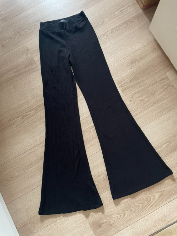 BERSHKA crne  zvonare  slika #2