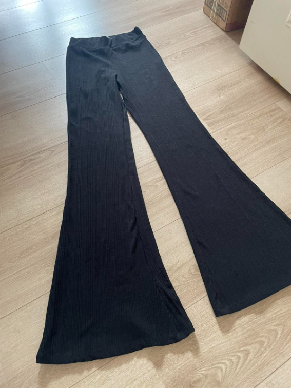 BERSHKA crne  zvonare  slika #3