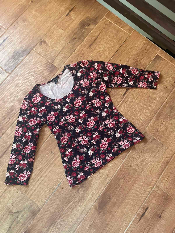 Black floral  slika #1