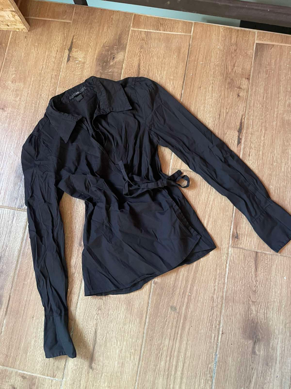 H&M crna košulja na preklop  slika #2