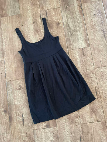 H&M crna haljina 