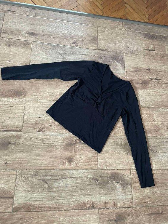 Crna bluza  slika #2