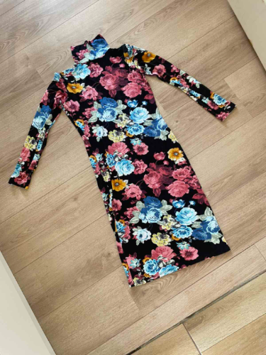 Cvetna haljina polurolka 