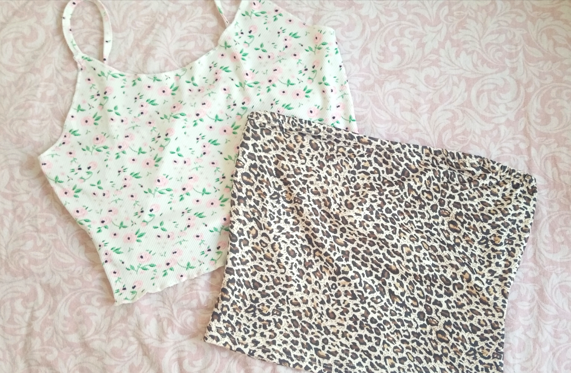 Dva crop topa slika #2