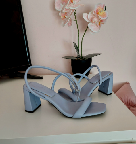 Bershka sandale - Broj 36