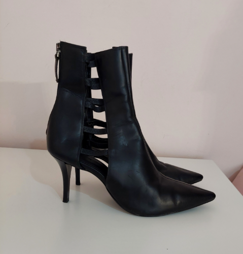 Zara kozne cizme