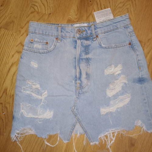 Bershka suknjica