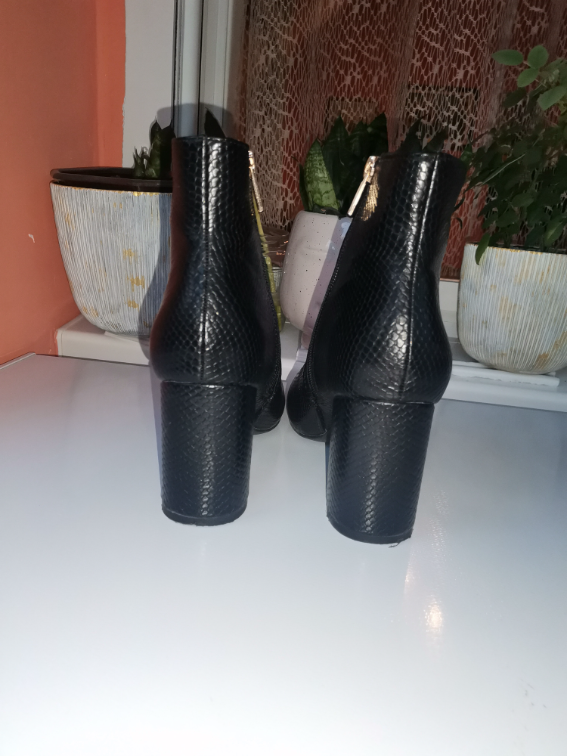 Čizme na štiklu slika #3