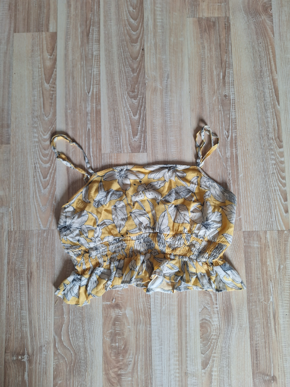 Pull&bear cvetni zuti crop top slika #1