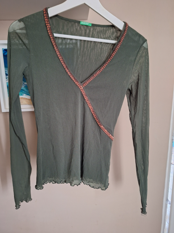 Benetton poluprovidna majica slika #1