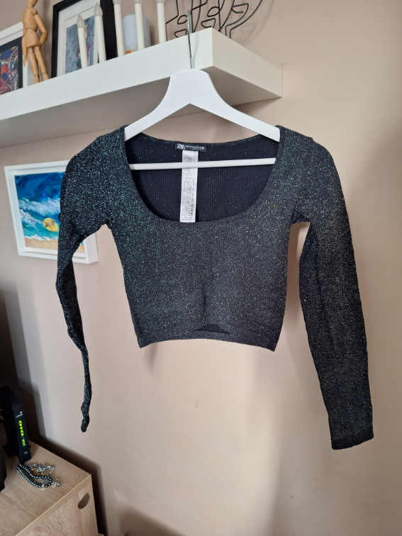 Zara crop top sa sljokicama slika #3