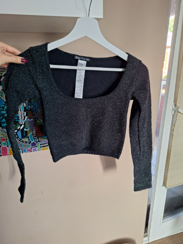 Zara crop top sa sljokicama