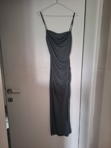 Pull&bear zelena haljina sa slicem