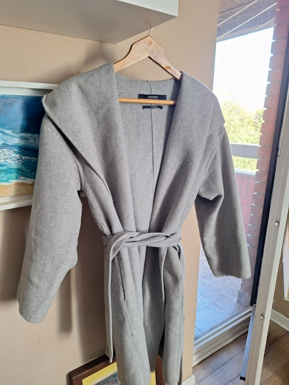 Zara sivi kaput slika #1