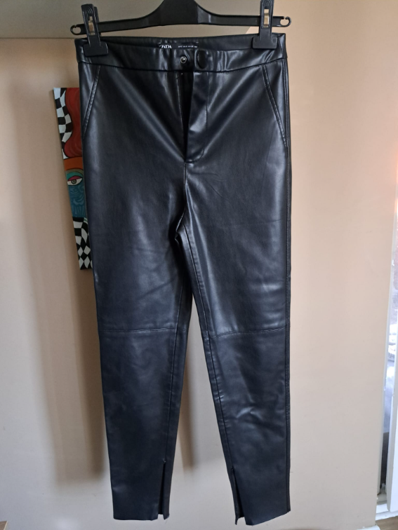 Zara helanke od vestacke koze slika #1