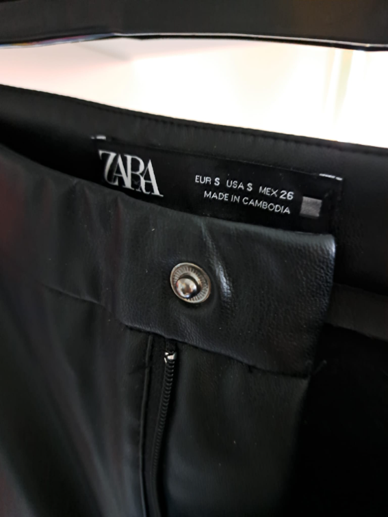 Zara helanke od vestacke koze slika #3