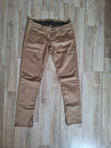 Guess bež pantalone