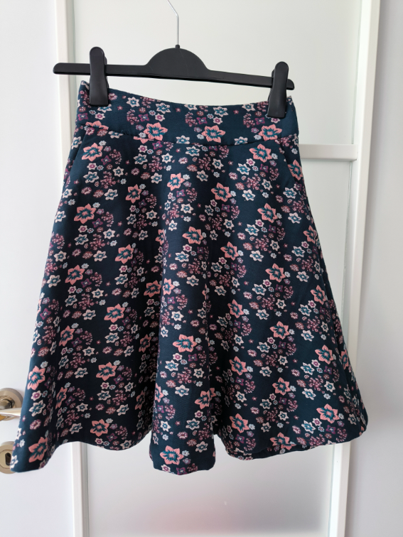 Suknja cvetna slika #1