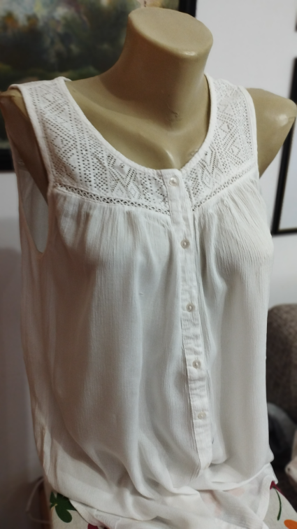 Bela bluza slika #2