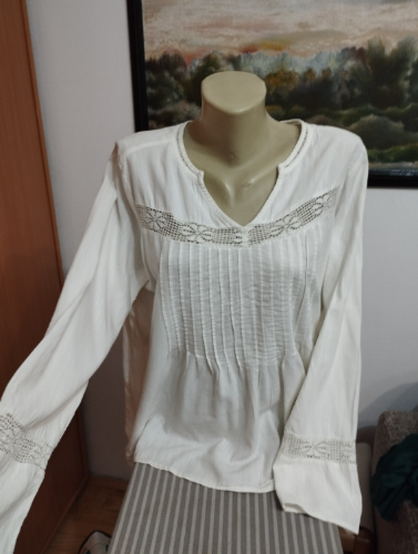 Bela bluza