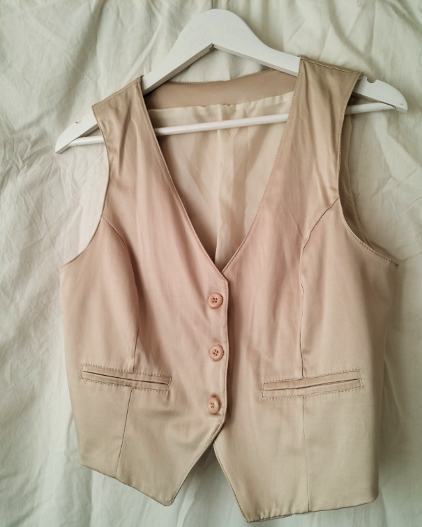 Italijanski bež prsluk slika #4