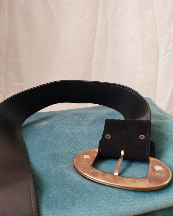 Vintage kožni kaiš sa zlatnom šnalom slika #3