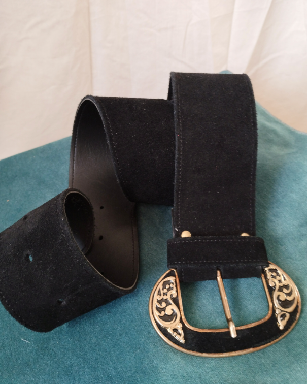 Vintage kožni kaiš sa zlatnom šnalom slika #5
