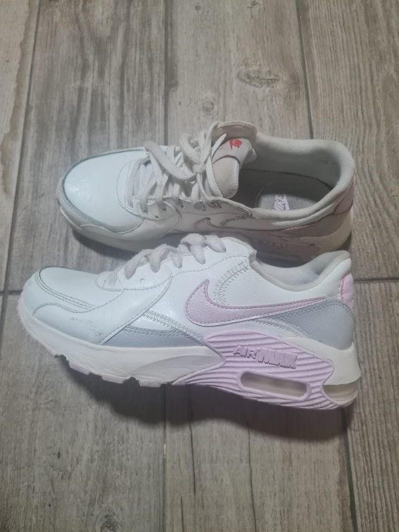 Nike slika #1