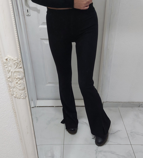 Bershka crne pantalone sa prorezima slika #2