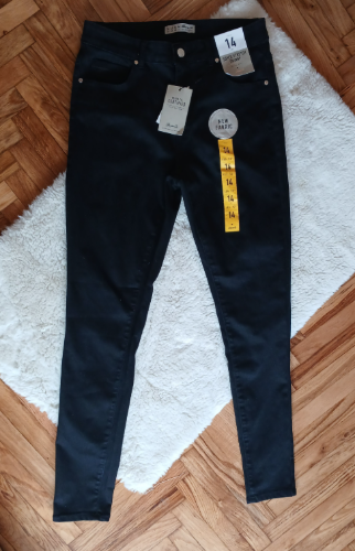 Nove pantalone 
