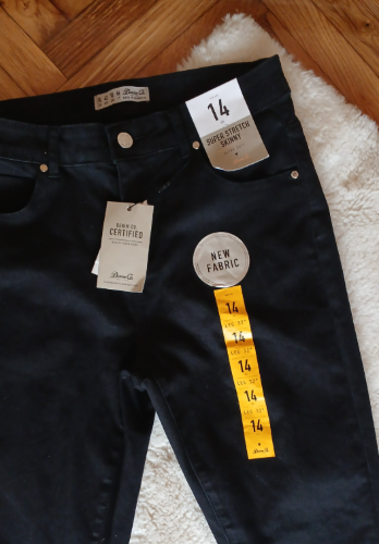 Nove pantalone  thumbnail #2