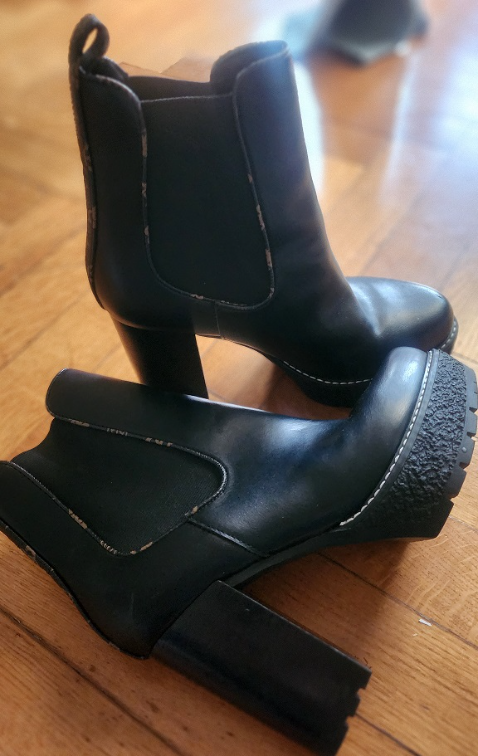 Guess poluduboke čizme slika #1