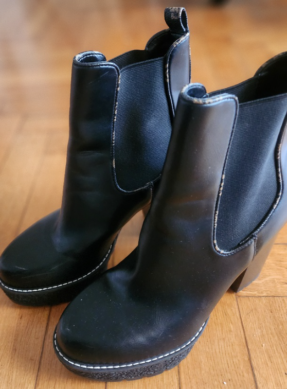 Guess poluduboke čizme slika #2