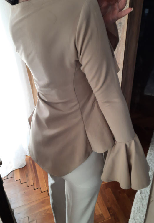Bluza sa leprsavim rukavima u puder boji  slika #4